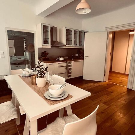 Apartment Am Schloss - Charme Saarbrücken Eksteriør bilde